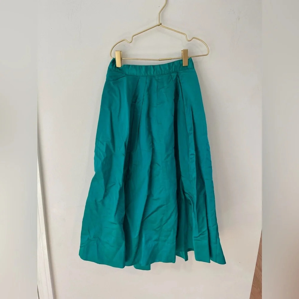 Vintage Dynasty Silk green maxi long skirt